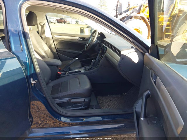 2021 VOLKSWAGEN PASSAT 1VWSA7A35MC004845 Photo 4
