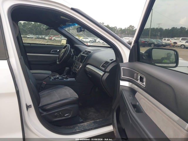 Ford EXPLORER XLT 2017 1FM5K7D86HGA73574 Image 5