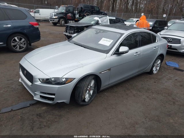 2018 JAGUAR XE SAJAD4FX6JCP35636 Photo 1