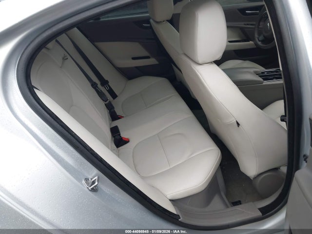 2018 JAGUAR XE SAJAD4FX6JCP35636 Photo 7