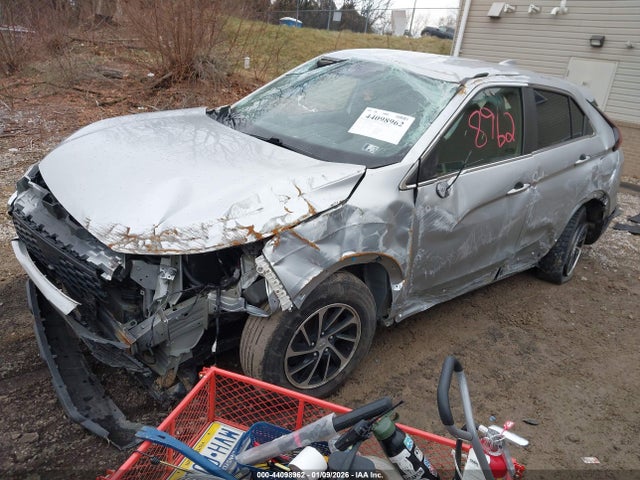 2022 MITSUBISHI ECLIPSE CROSS JA4ATUAAXNZ046930 Photo 1