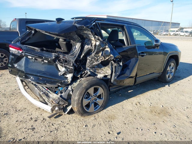 2023 TOYOTA RAV4 2T3W1RFV7PW286952 Photo 3