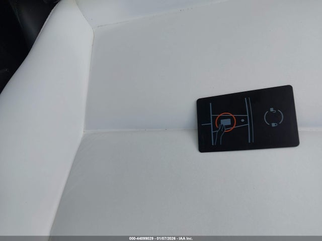 2024 TESLA MODEL Y 7SAYGDED3RF095432 Photo 10