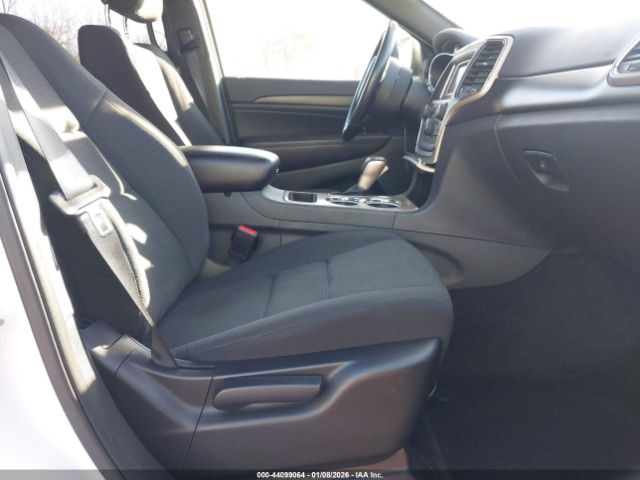 2017 JEEP GRAND CHEROKEE 1C4RJEAGXHC647545 Photo 4