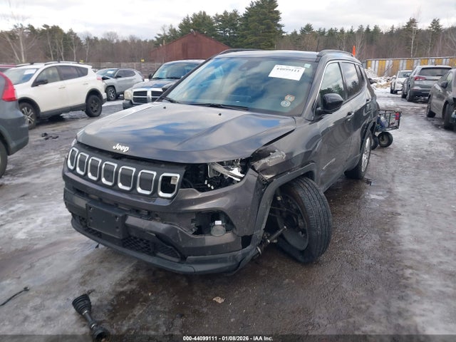 3C4NJDBB3NT100547 Jeep Compass Latitude 4x4