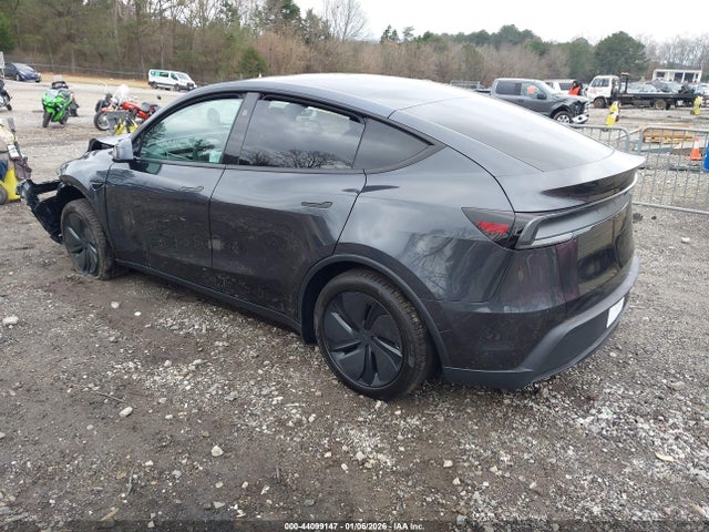 2026 TESLA MODEL Y 7SAYGDEE7TA597020 Photo 2