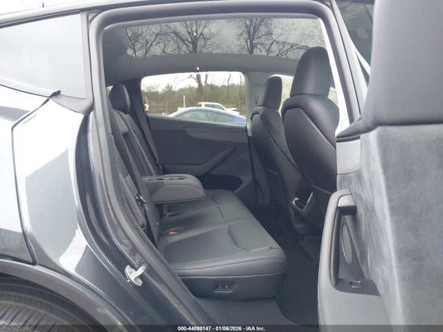 2026 TESLA MODEL Y 7SAYGDEE7TA597020 Photo 7
