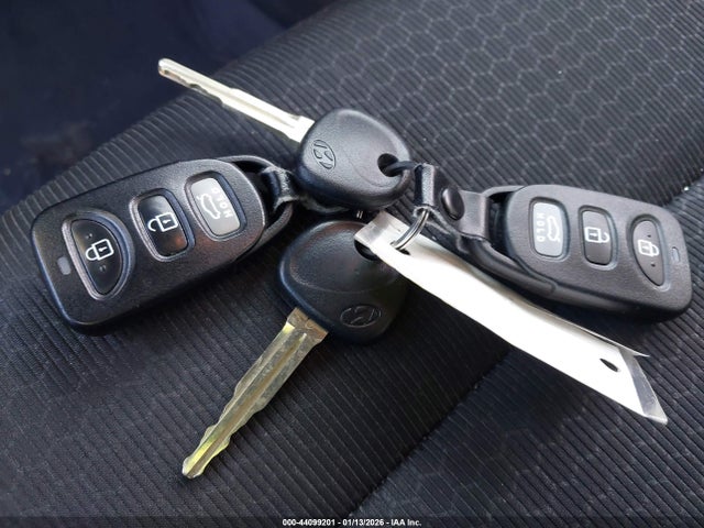 5NPD84LFXJH250108 Hyundai ELANTRA SEL
