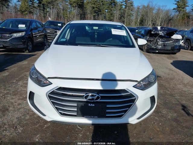 5NPD84LFXJH250108 Hyundai ELANTRA SEL