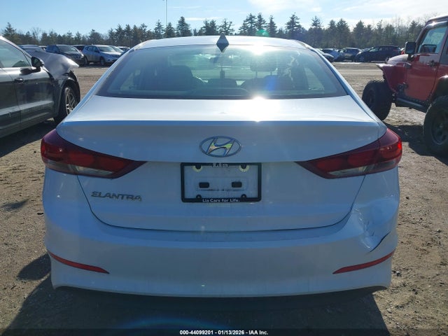 5NPD84LFXJH250108 Hyundai ELANTRA SEL