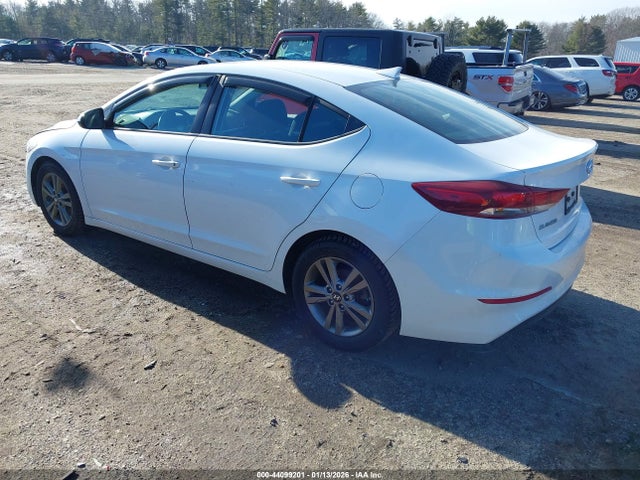 5NPD84LFXJH250108 Hyundai ELANTRA SEL