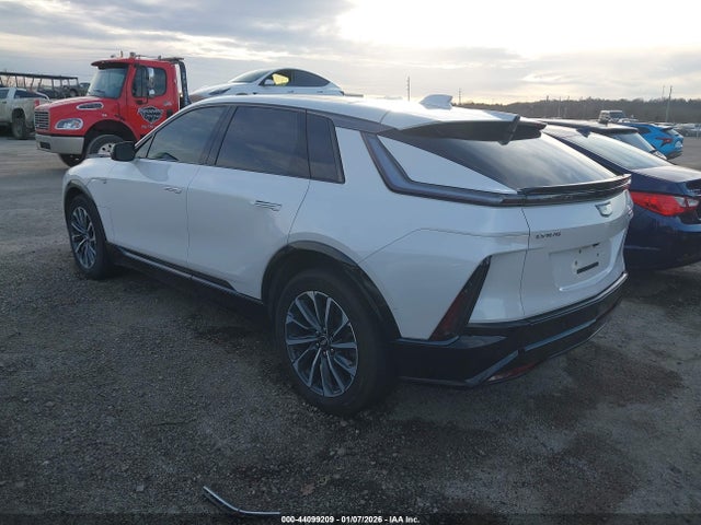 2024 CADILLAC LYRIQ 1GYKPWRL7RZ121406 Photo 2