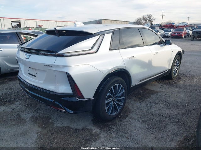 2024 CADILLAC LYRIQ 1GYKPWRL7RZ121406 Photo 3