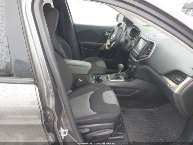 2018 JEEP CHEROKEE 1C4PJMCB7JD600203 Photo 4