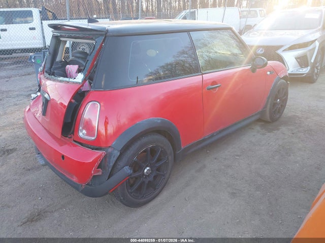 2006 MINI COOPER S WMWRE33566TJ35179 Photo 3