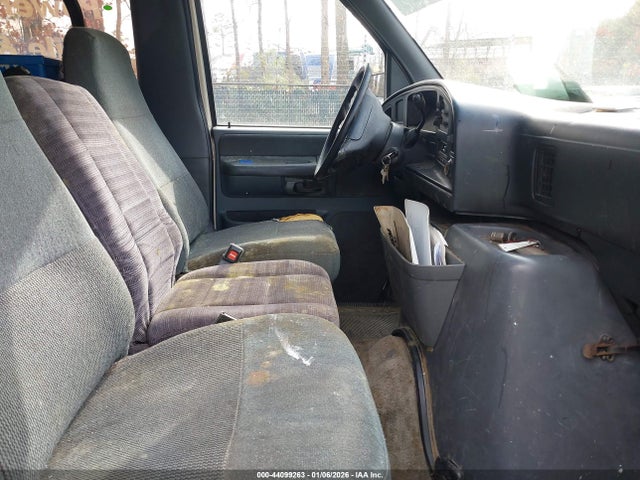 44099263 :رقم المزاد ، 1FBJS31H2THA13993 vin ، 1996 Ford Econoline E350 Super Duty مزاد بيع
