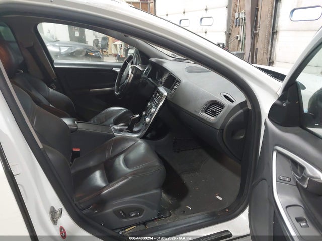 2017 VOLVO V60 CROSS COUNTRY YV440MWM9H1035206 Photo 4