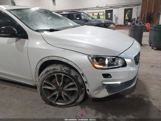 2017 VOLVO V60 CROSS COUNTRY YV440MWM9H1035206 Photo 5