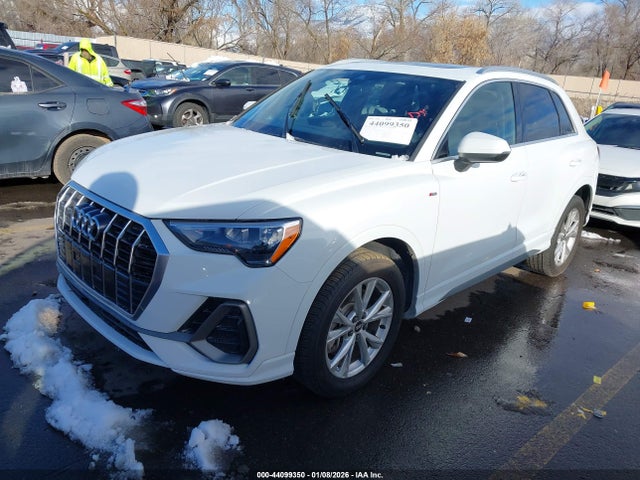 2021 Audi Q3 Premium 45 Tfsi S Line Quattro Tiptronic მანქანა იყიდება აუქციონზე, vin: WA1DECF36M1100233, აუქციონის ნომერი: 44099350