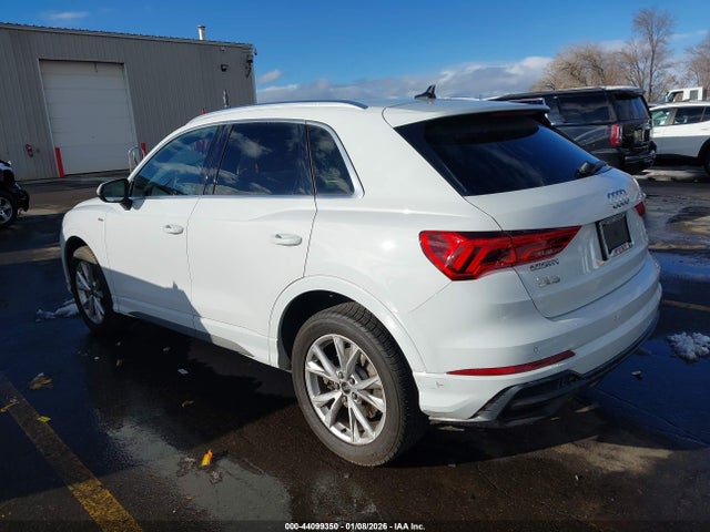 2021 Audi Q3 Premium 45 Tfsi S Line Quattro Tiptronic მანქანა იყიდება აუქციონზე, vin: WA1DECF36M1100233, აუქციონის ნომერი: 44099350