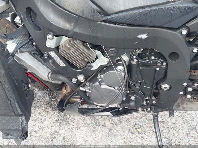 JS1GN7FA0T7100517 Suzuki GSX-R600