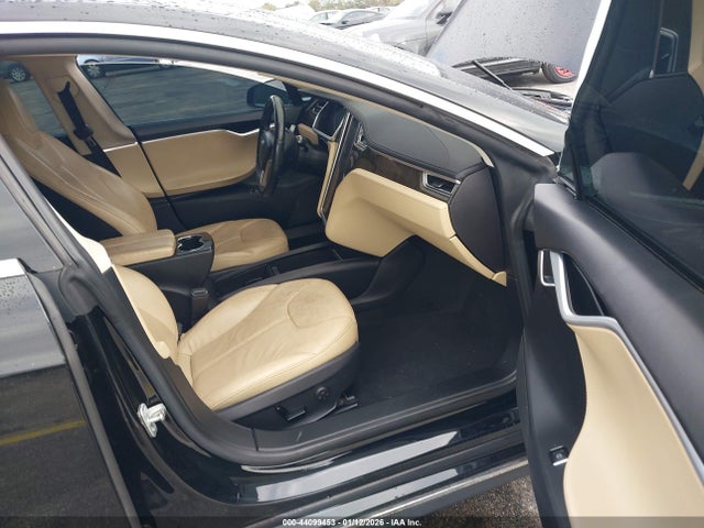 Aukcja sprzedaży 2013 Tesla Model S, vin: 5YJSA1DN0DFP12081, numer aukcji: 44099453