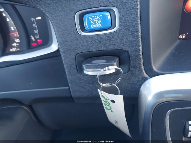 2018 VOLVO V60 CROSS COUNTRY YV440MWK7J2056800 Photo 10