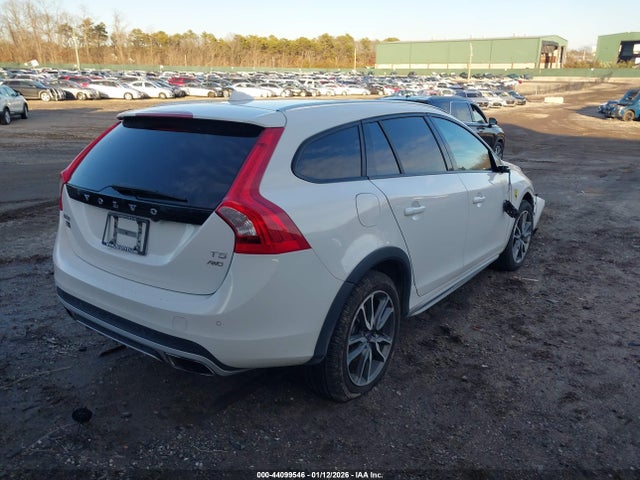 2018 VOLVO V60 CROSS COUNTRY YV440MWK7J2056800 Photo 3