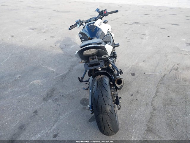 JS1C533D6P7100453 Suzuki Gsx-s750 M/z