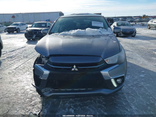 JA4AR3AWXJU013258 Mitsubishi Outlander Sport 2.4 Se
