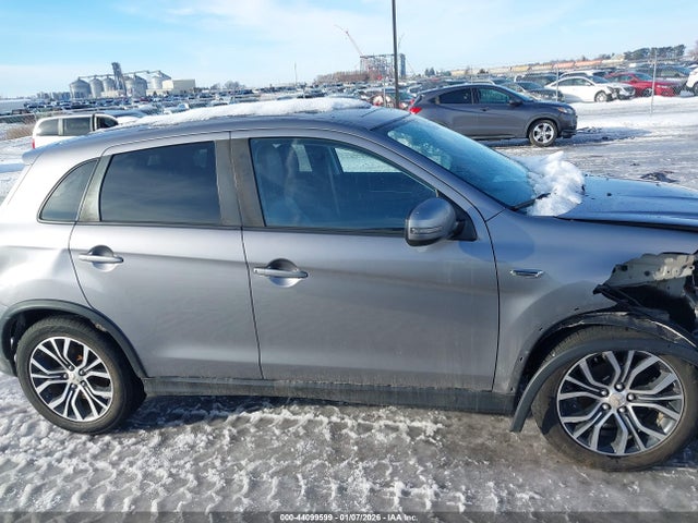 JA4AR3AWXJU013258 Mitsubishi Outlander Sport 2.4 Se