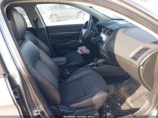 2018 MITSUBISHI OUTLANDER SPORT JA4AR3AWXJU013258 Photo 4