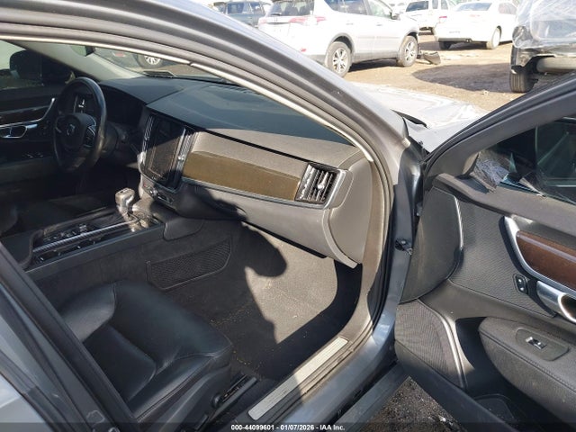 2018 VOLVO S90 LVY992MK4JP038160 Photo 4
