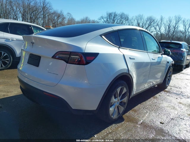 2023 TESLA MODEL Y 7SAYGDEEXPF756458 Photo 3