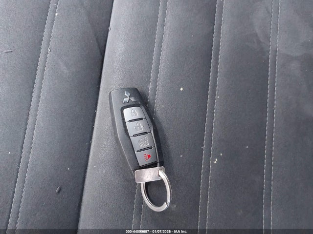 2022 MITSUBISHI OUTLANDER JA4J3UA8XNZ078015 Photo 10