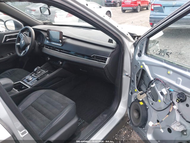 2022 MITSUBISHI OUTLANDER JA4J3UA8XNZ078015 Photo 4