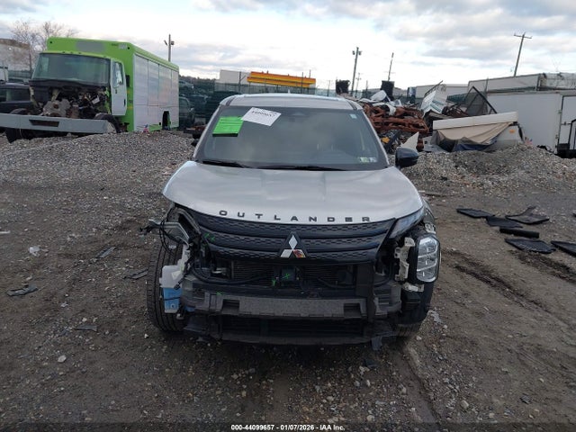 2022 MITSUBISHI OUTLANDER JA4J3UA8XNZ078015 Photo 5