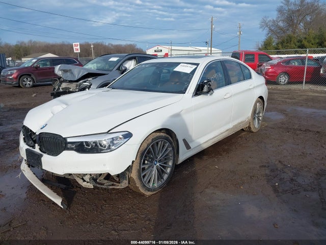 2019 BMW 540I WBAJE7C59KWW14368 Photo 1