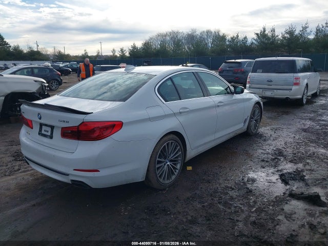 2019 BMW 540I WBAJE7C59KWW14368 Photo 3