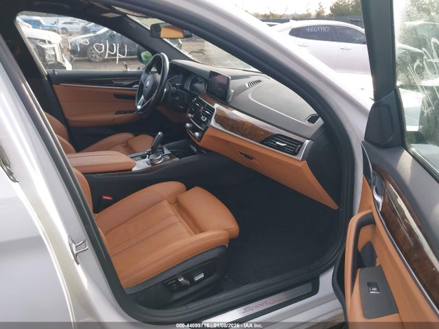 2019 BMW 540I WBAJE7C59KWW14368 Photo 4