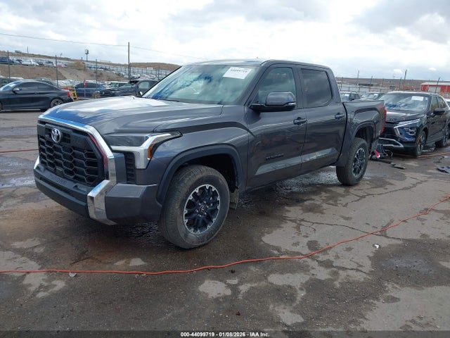 Toyota Tundra Sr5 2025 5TFLA5DB9SX267005 Image 2