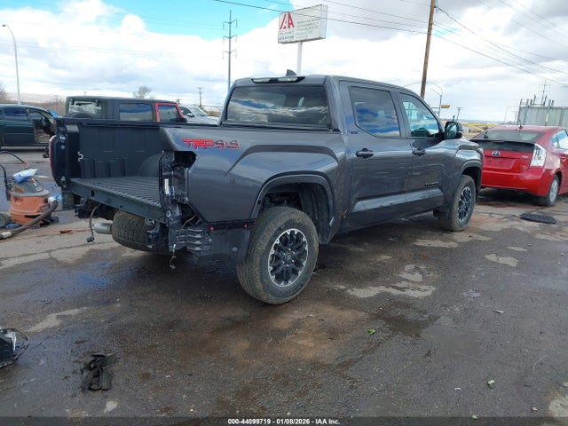 Toyota Tundra Sr5 2025 5TFLA5DB9SX267005 Image 4