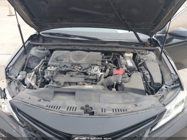 4T1B11HK2JU038935 Toyota CAMRY SE