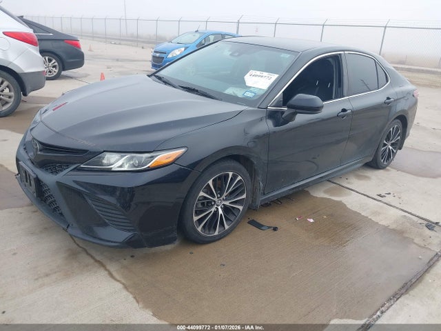 4T1B11HK2JU038935 Toyota CAMRY SE