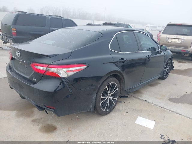 4T1B11HK2JU038935 Toyota CAMRY SE