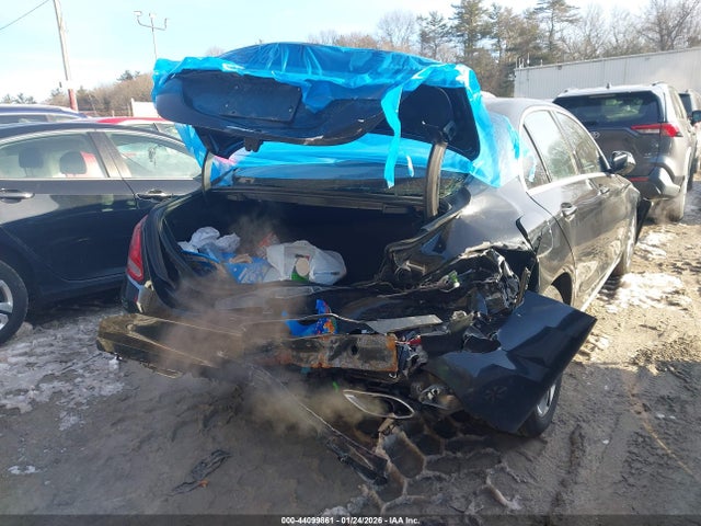 Продаж на аукціоні авто 2015 Mercedes-benz C 300 4matic, vin: 55SWF4KB9FU039855, номер лоту: 44099861