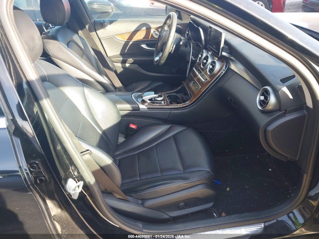 Продаж на аукціоні авто 2015 Mercedes-benz C 300 4matic, vin: 55SWF4KB9FU039855, номер лоту: 44099861