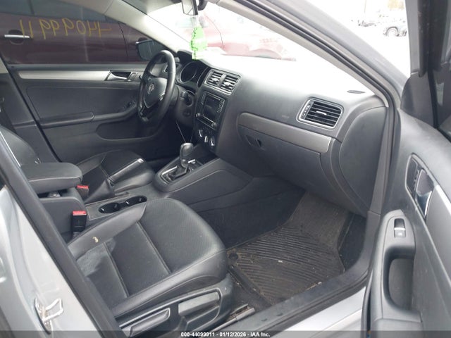 2016 Volkswagen Jetta 1.4t Se მანქანა იყიდება აუქციონზე, vin: 3VWD67AJ4GM320071, აუქციონის ნომერი: 44099911