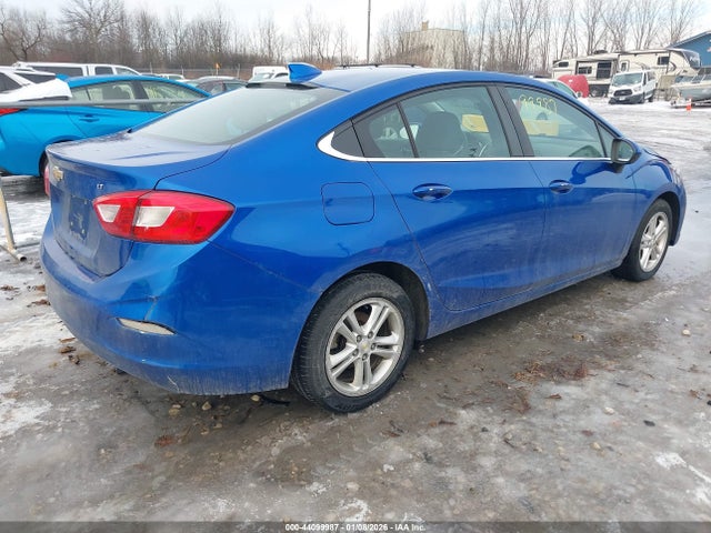 1G1BE5SMXJ7220660 Chevrolet Cruze Lt Auto
