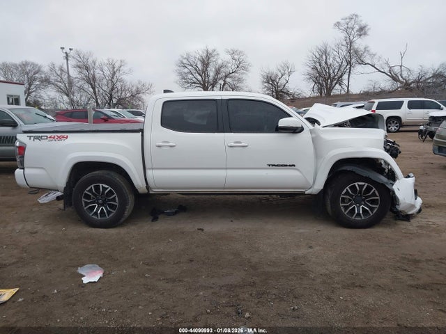 3TMCZ5AN8NM526455 Toyota Tacoma Trd Sport
